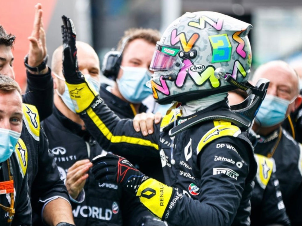 2020 Daniel Ricciardo Race Used Renault F1 Team Alpinestars Gloves
